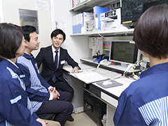 店内打ち合わせ